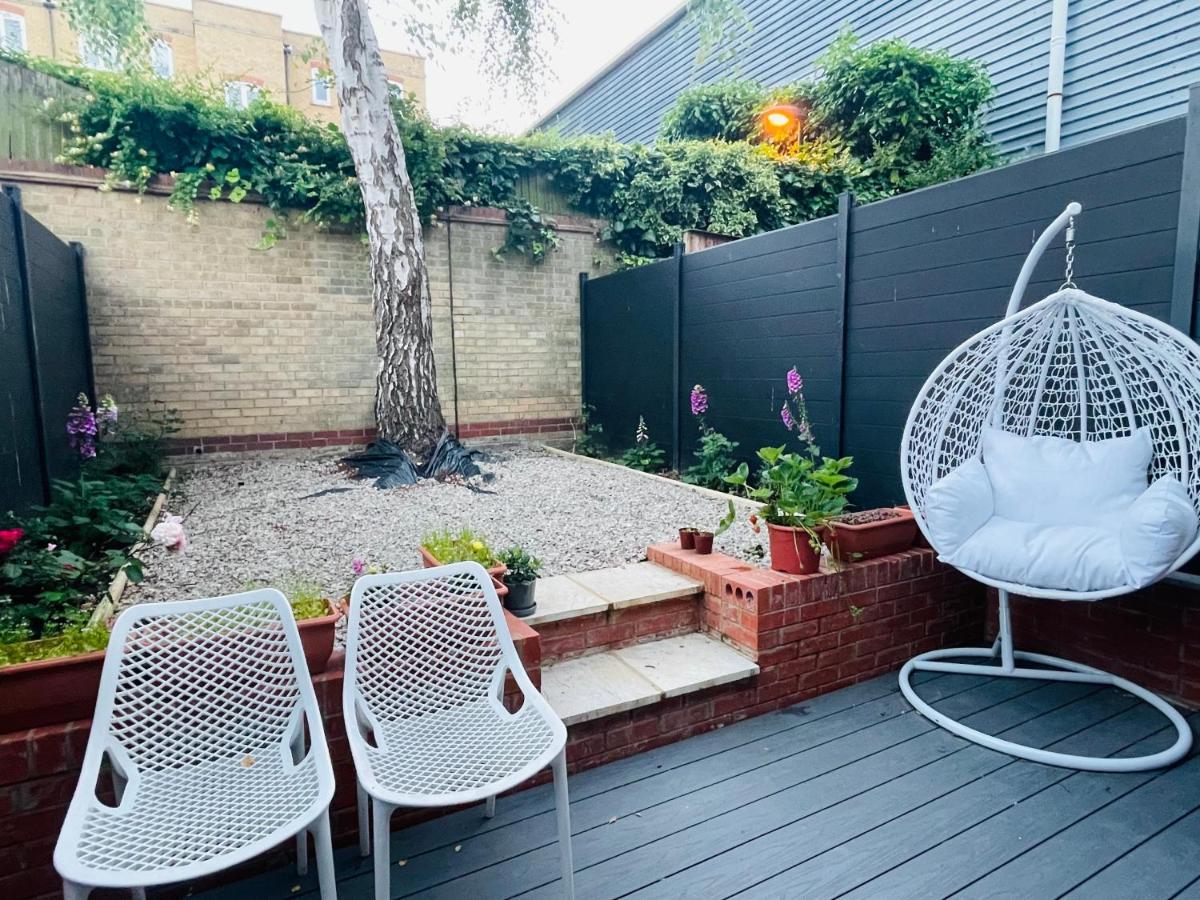 Riverside Premium En Suite Double Room E14 Londres Exterior foto